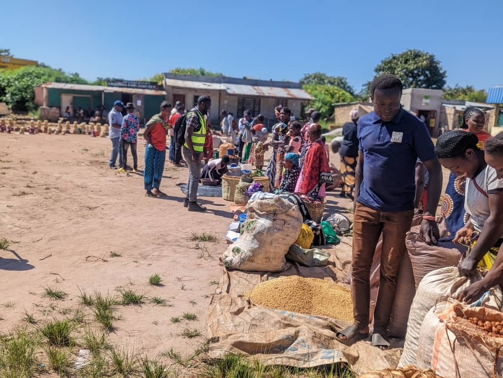 Traders and consumers seen at Meheba Refugee Settlement Junction during the market day Traders and consumers seen at Meheba Refugee Settlement Junction during the market day