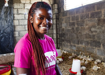 Caroline runs a successful poultry business in Zambia thanks to Caritas Czech Republic